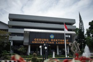 rektorat-696x464